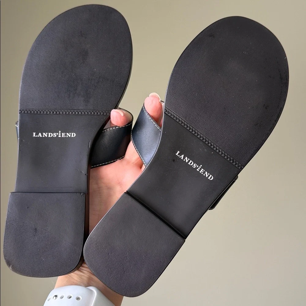 Land’s End Leather Thong Sandals Navy /white Made in Brazil 6.5 Slip on